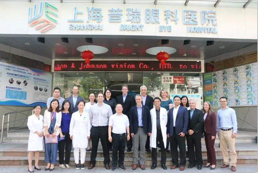 Shanghai Purui Eye Hospital team with the U.S. ophthalmology delegation